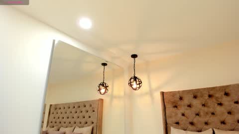 Emillie online show from 01-06-25, 07:35