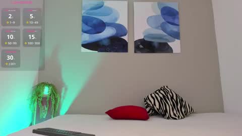 Snapshot of emilio_wolf chatting on 03-08-25, 11:48 EMILIO online show from 03-08-25, 11:48