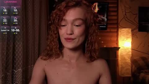 Snapshot of emiliyafox chatting on 09-11-25, 09:04 Emi online show from 09-11-25, 09:04