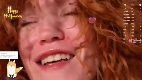 Snapshot of emiliyafox chatting on 10-31-25, 08:21 Emi online show from 10-31-25, 08:21