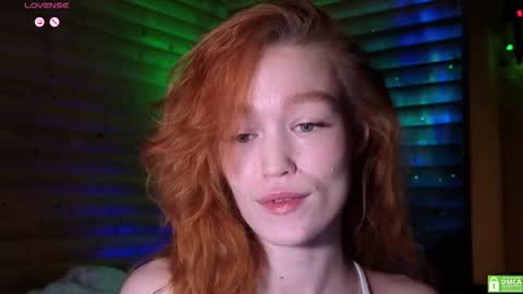 Snapshot of emiliyafox chatting on 11-24-25, 05:29 Emi online show from 11-24-25, 05:29