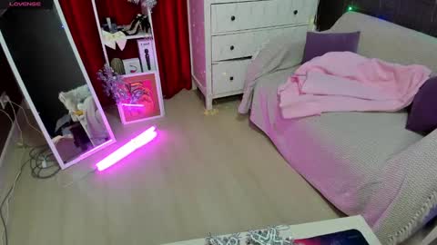 Emiliya online show from 12-03-24, 01:52