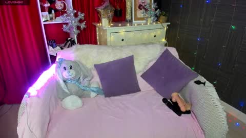 Emiliya online show from 12-07-24, 04:42