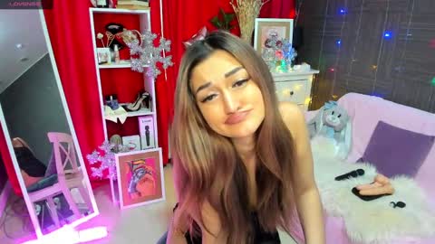 Emiliya online show from 12-19-24, 05:18