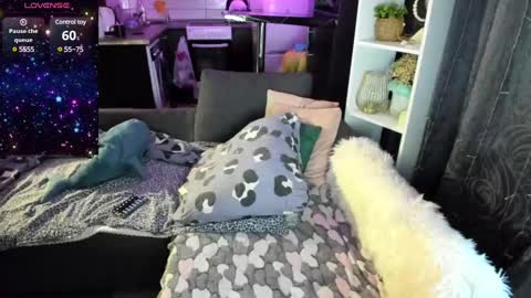 Emiliya online show from 02-14-25, 02:07