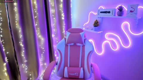 Emiliya online show from 02-23-25, 02:18