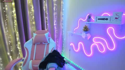 Emiliya online show from 03-09-25, 02:07