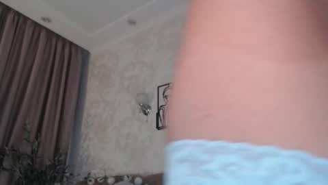 Emily online show from 09-23-25, 07:39