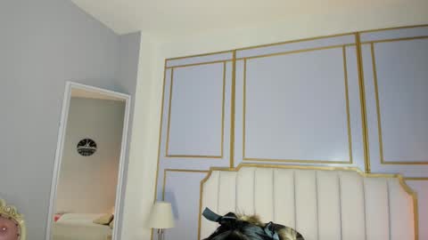 emilly_mell online show from 11-20-25, 11:21