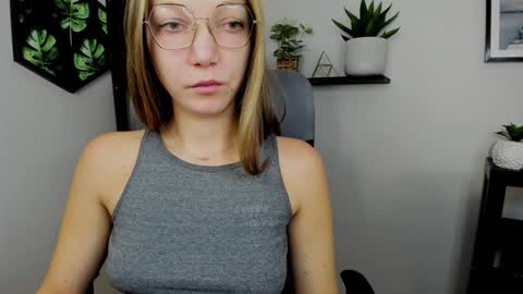 Emilly online show from 12-17-24, 06:45