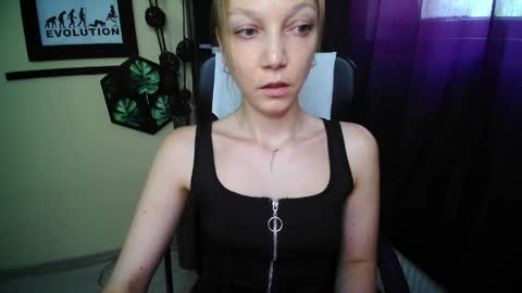 Emilly online show from 05-27-26, 12:35