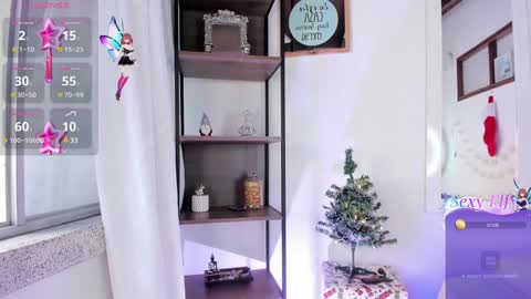 Snapshot of emillygonzalez chatting on 12-18-24, 06:57 .  . online show from 12-18-24, 06:57