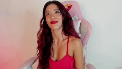 Snapshot of emillygonzalez chatting on 01-03-25, 11:44 .  . online show from 01-03-25, 11:44