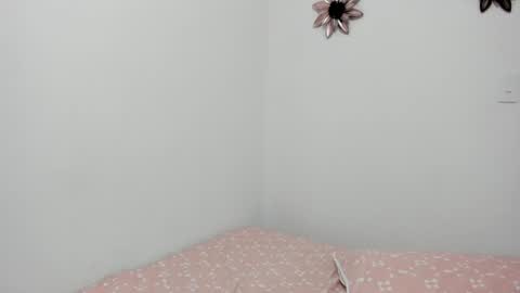 Snapshot of emillygonzalez chatting on 01-26-25, 12:16 .  . online show from 01-26-25, 12:16