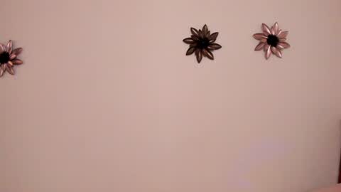 Snapshot of emillygonzalez chatting on 02-08-25, 06:33 .  . online show from 02-08-25, 06:33