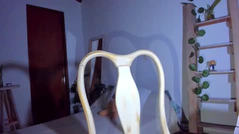 emilly online show from 02-08-26, 10:18