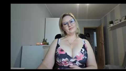 EmillyLove online show from 02-06-26, 08:51