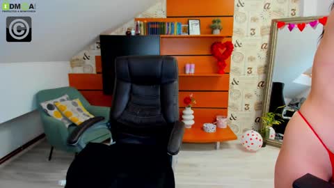 EmillyTaylor online show from 02-14-25, 10:59