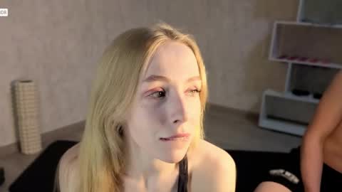 emily0303 online show from 04-09-26, 06:35