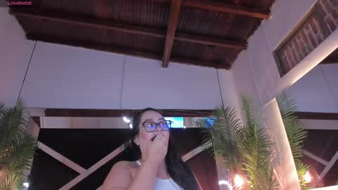 Snapshot of emily18__ chatting on 02-15-25, 11:06 Emily online show from 02-15-25, 11:06