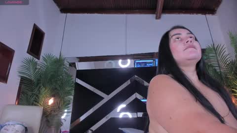 Snapshot of emily18__ chatting on 02-24-25, 02:15 Emily online show from 02-24-25, 02:15