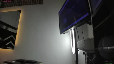 Snapshot of emily18__ chatting on 02-27-25, 11:10 Emily online show from 02-27-25, 11:10