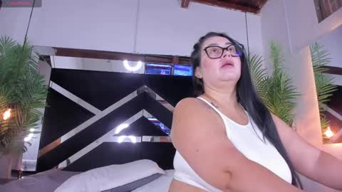 Snapshot of emily18__ chatting on 03-06-25, 11:03 Emily online show from 03-06-25, 11:03