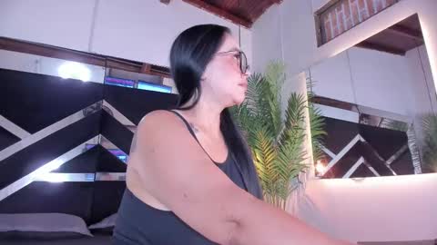 Snapshot of emily18__ chatting on 10-02-25, 11:06 Emily online show from 10-02-25, 11:06