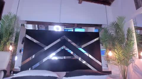 Snapshot of emily18__ chatting on 10-11-25, 10:47 Emily online show from 10-11-25, 10:47