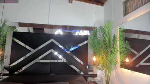 Snapshot of emily18__ chatting on 12-05-25, 10:46 Emily online show from 12-05-25, 10:46