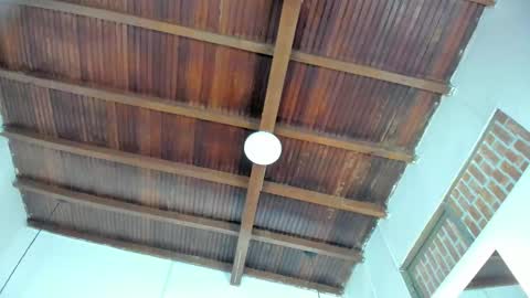 Snapshot of emily18__ chatting on 12-20-25, 11:06 Emily online show from 12-20-25, 11:06