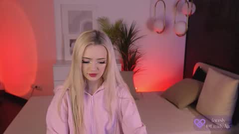 Emily online show from 12-04-25, 04:38