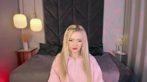 Emily online show from 12-15-25, 04:33