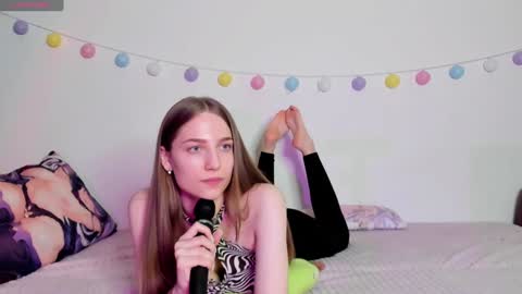 emily_and_ilumi online show from 12-27-24, 07:46