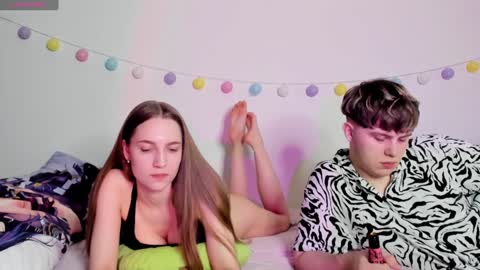 emily_and_ilumi online show from 01-04-25, 07:34