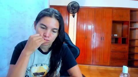 Emily and Soffy online show from 04-23-26, 12:29