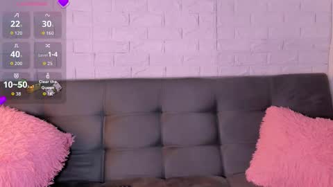 Snapshot of emily_ariana chatting on 03-10-26, 08:58 Emery online show from 03-10-26, 08:58