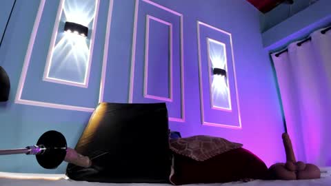 Emily online show from 02-05-25, 12:06