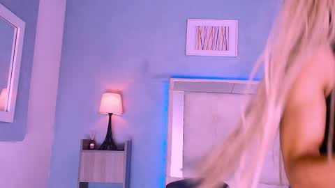 emily_castillo1_ online show from 09-18-25, 05:09