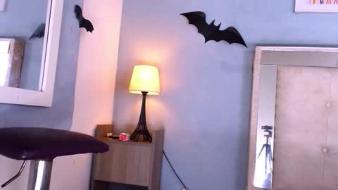 emily_castillo1_ online show from 11-26-25, 03:29