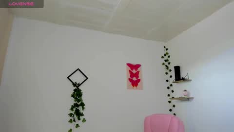 Emily  online show from 12-09-24, 03:54