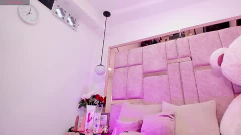  M I A   online430pm- 930pm online show from 10-02-25, 10:28