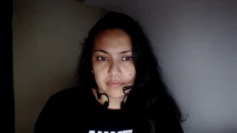 Snapshot of emily_galvis chatting on 12-20-25, 10:44 online show from 12-20-25, 10:44