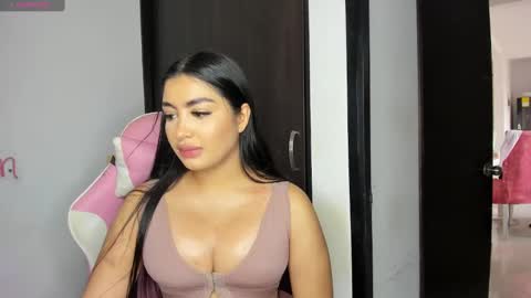 independet model online show from 02-01-25, 07:23