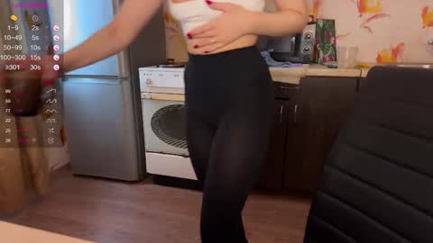 Emily online show from 12-21-25, 06:31