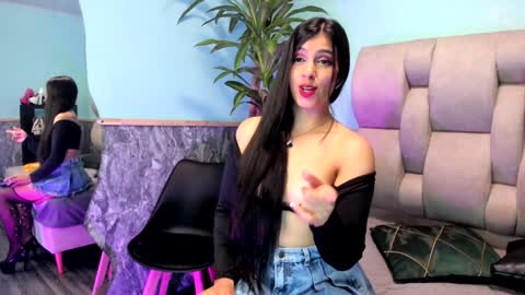 Emily online show from 02-06-25, 01:54