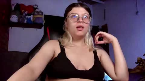 Julieta online show from 02-23-25, 04:02