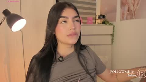 EmilyKenner  Independent model  online show from 04-26-26, 02:15