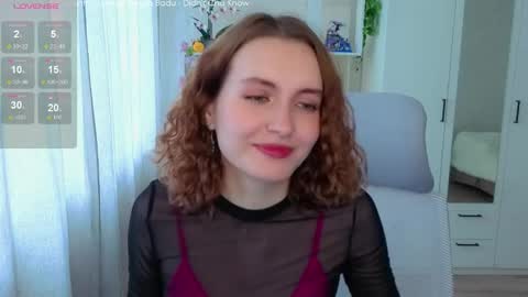 Snapshot of emily_lune chatting on 05-07-26, 05:13 Emily online show from 05-07-26, 05:13
