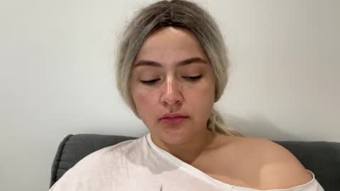 emily_morning_dew online show from 09-24-25, 05:11